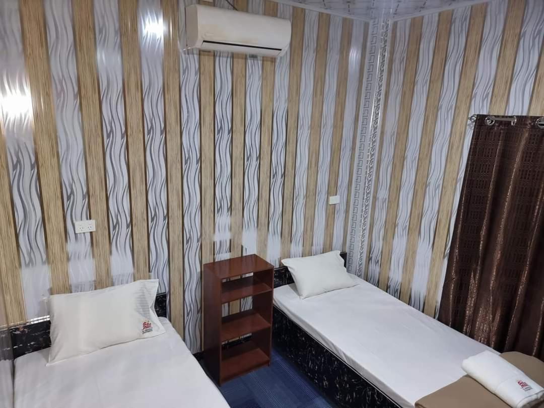 Al - Minhaj Service Apartments Nadi Bagian luar foto