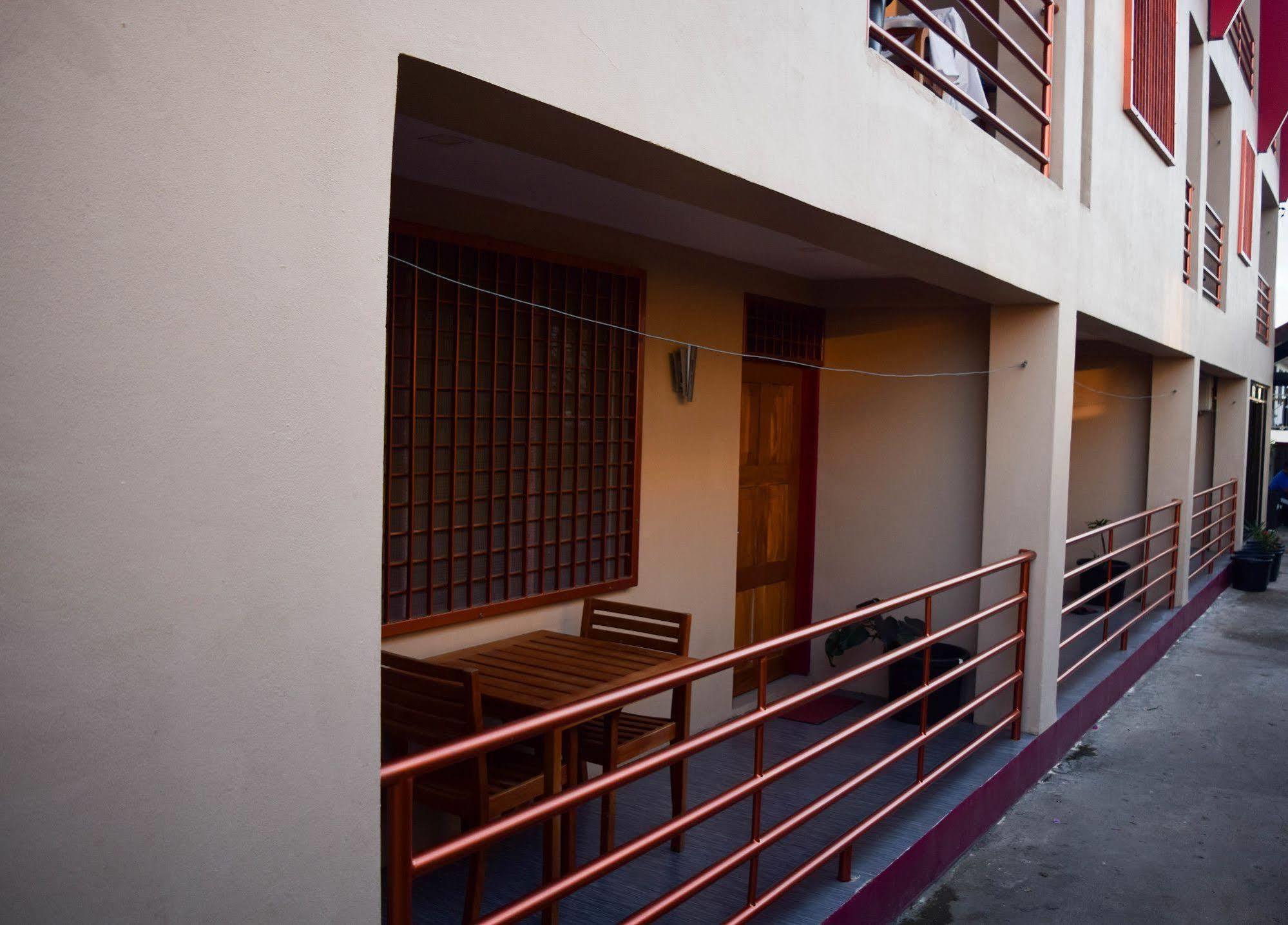 Al - Minhaj Service Apartments Nadi Bagian luar foto