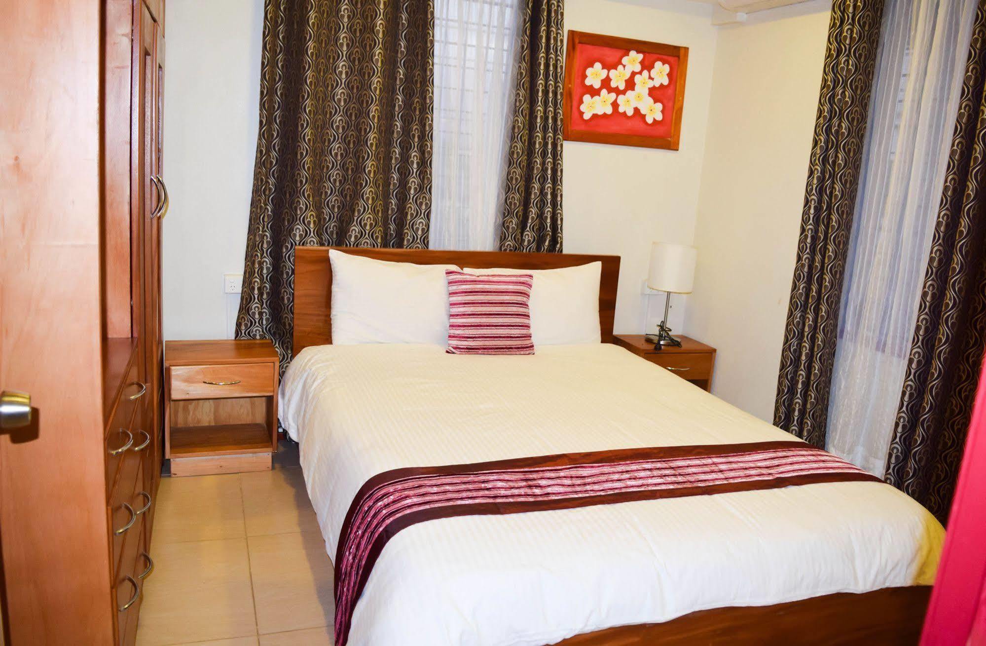 Al - Minhaj Service Apartments Nadi Bagian luar foto