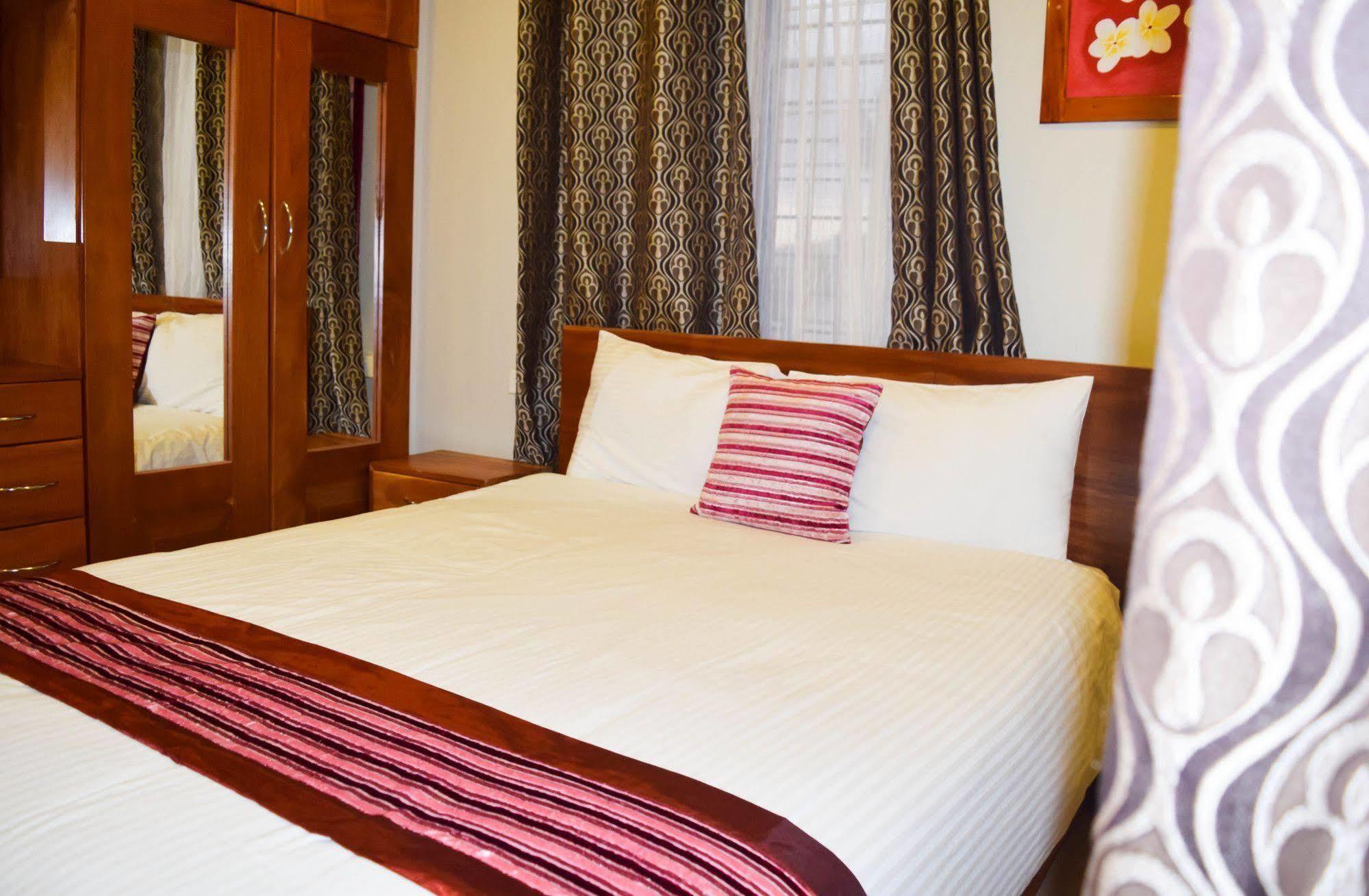 Al - Minhaj Service Apartments Nadi Bagian luar foto