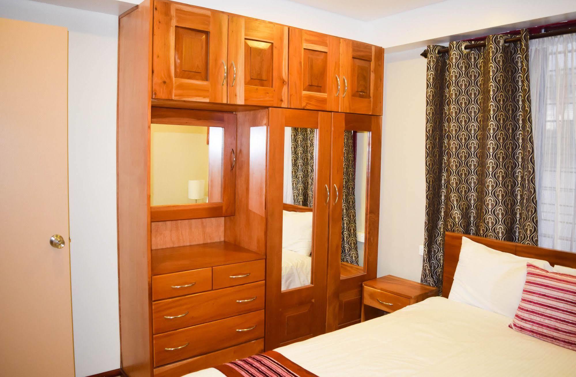 Al - Minhaj Service Apartments Nadi Bagian luar foto
