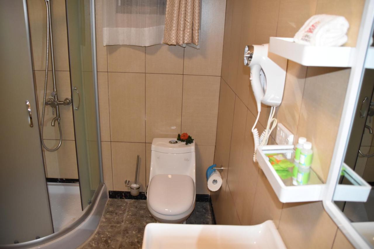 Al - Minhaj Service Apartments Nadi Bagian luar foto